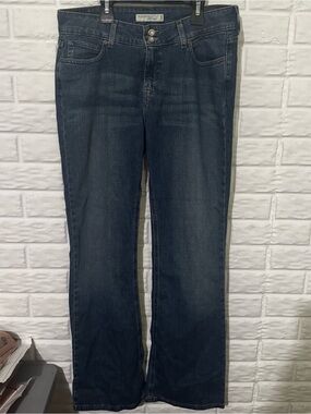 Levis 526 Slender Bootcut Jeans Women’s 12M Medium Wash Denim Western